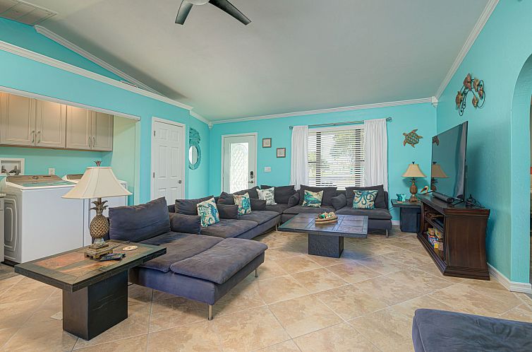 Vakantiehuis Familienhaus am Wasser, freier Steg und Golfzug