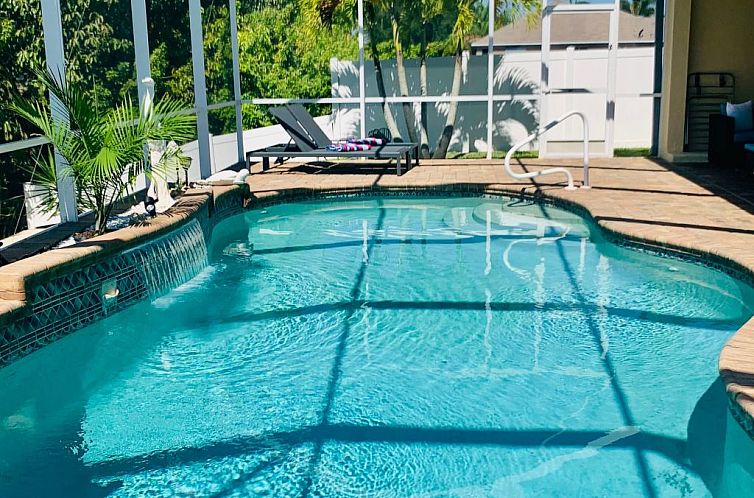 Vakantiehuis in Mariner mit Privatem Pool