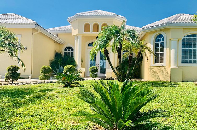 Vakantiehuis in Mariner mit Privatem Pool