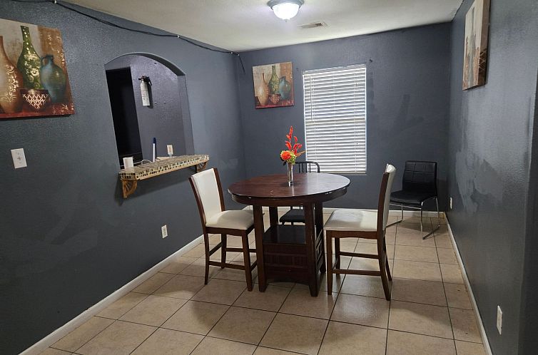 Vakantiehuis Ferienvilla "Schickes wunderbares Haus"