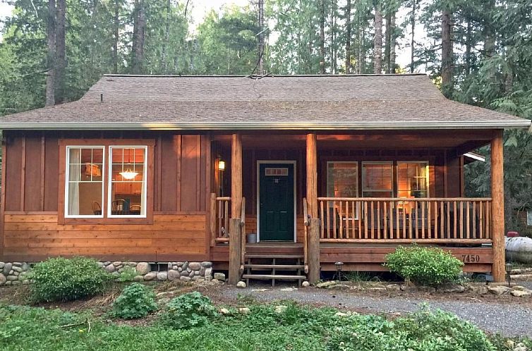 Vakantiehuis Hütte im Landhausstil mit Whirlpool und hausti