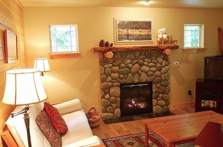 Vakantiehuis Hütte im Landhausstil mit Whirlpool und hausti