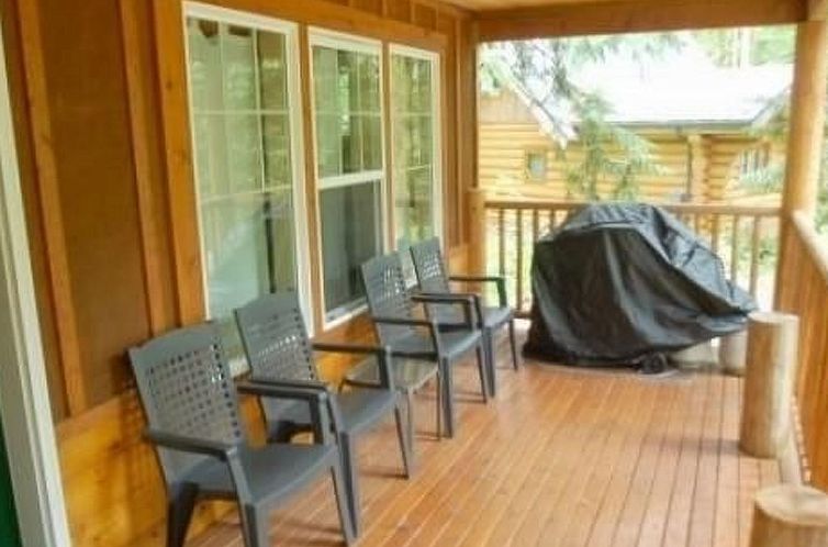 Vakantiehuis Hütte im Landhausstil mit Whirlpool und hausti