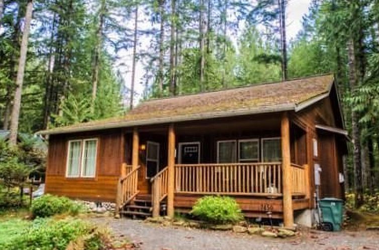 Vakantiehuis Hütte im Landhausstil mit Whirlpool und hausti