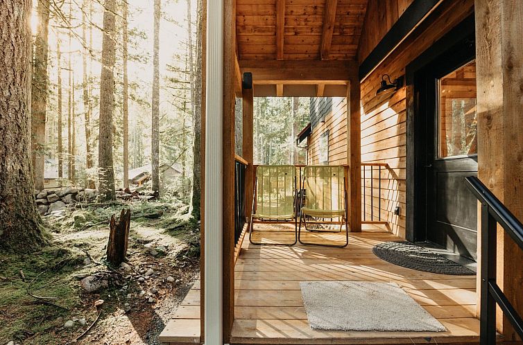 Vakantiehuis Neues modernes rustikales Haus mit AC, Whirlpoo