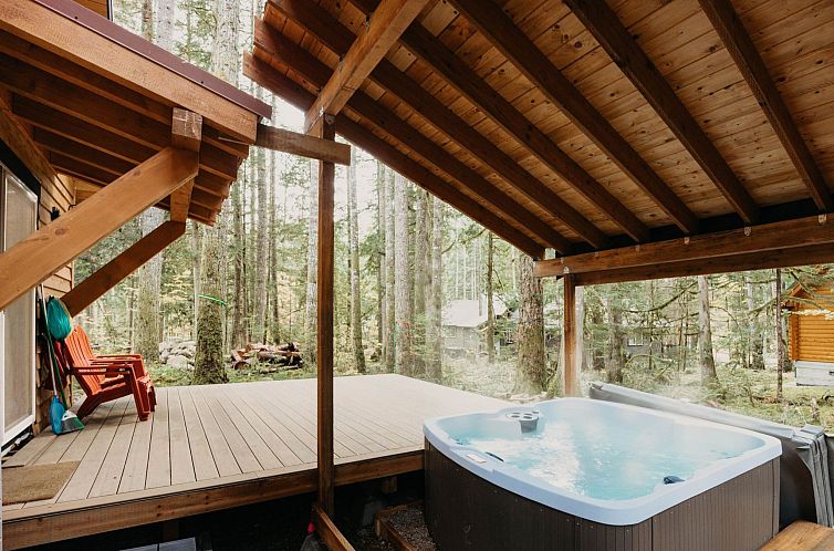 Vakantiehuis Neues modernes rustikales Haus mit AC, Whirlpoo