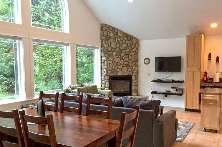 Vakantiehuis Haustierfreundliches Ferienhaus in Glacier mit 