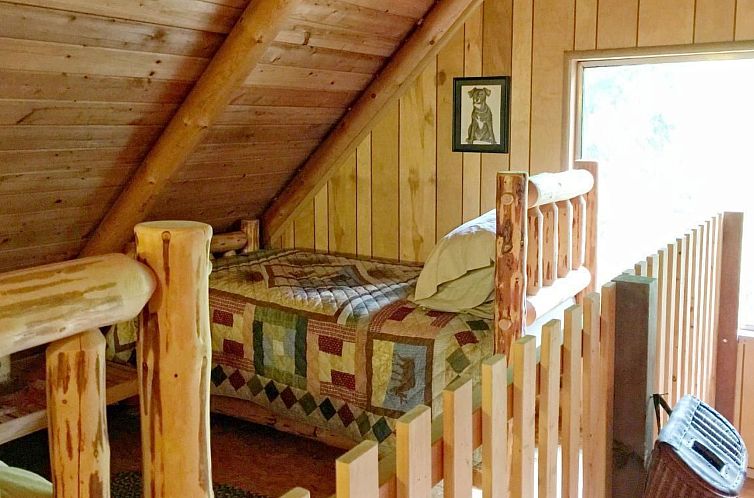 Vakantiehuis Echte Blockhütte mit Wi-Fi und haustierfreundl