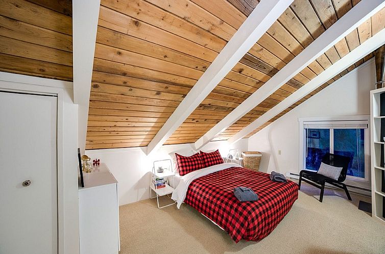 Vakantiehuis Neu gestaltete Hütte mit Whirlpool, Holzofen, 