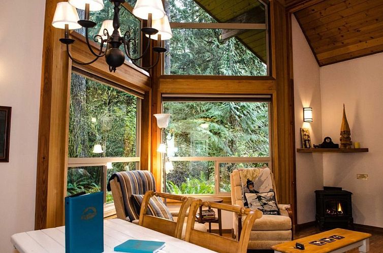 Vakantiehuis Gemütliche Zedernhütte mit Whirlpool