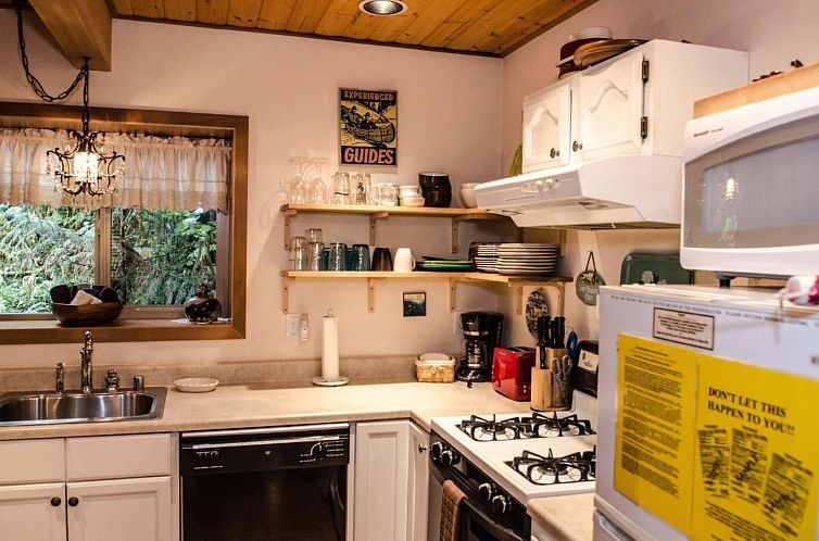 Vakantiehuis Gemütliche Zedernhütte mit Whirlpool