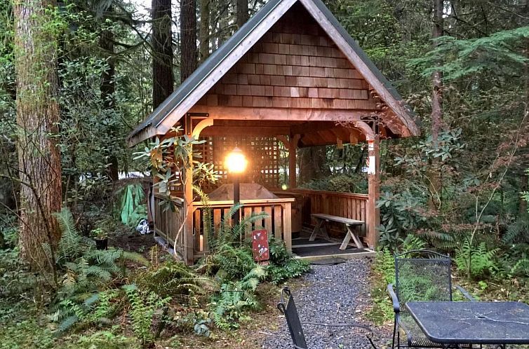 Vakantiehuis Gemütliche Zedernhütte mit Whirlpool