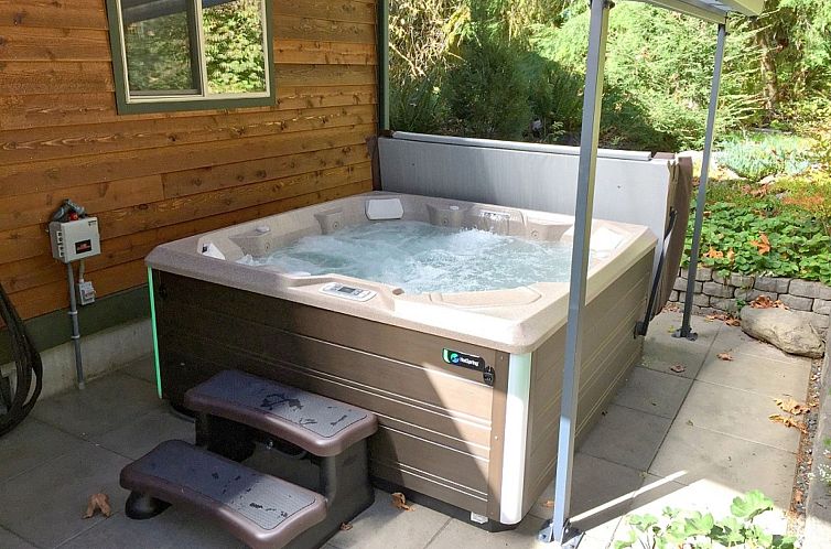 Vakantiehuis Moderne Hütte mit Whirlpool, Haustieren OK und