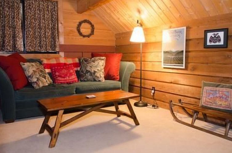 Vakantiehuis Gemütliche und rustikale Hütte mit Whirlpool 