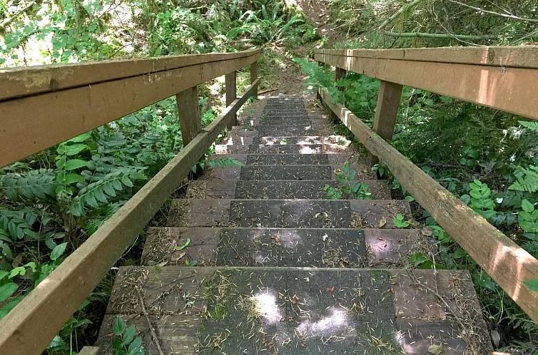 Vakantiehuis Gemütliche und rustikale Hütte mit Whirlpool 
