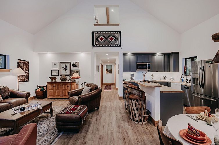 Vakantiehuis Hütte 50 hat einen Whirlpool, Wi-Fi und ist ha