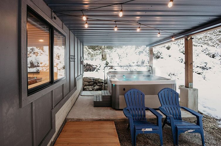 Vakantiehuis Hütte 50 hat einen Whirlpool, Wi-Fi und ist ha
