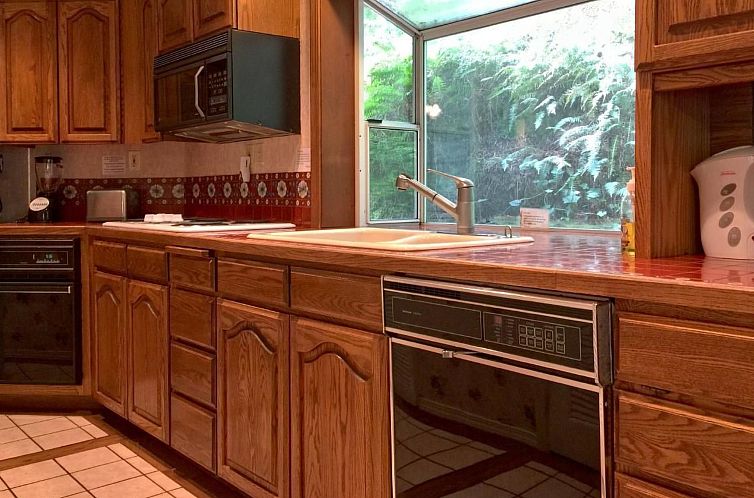 Vakantiehuis Benutzerdefinierte Hütte mit Whirlpool, Hausti