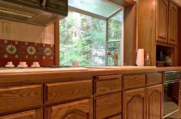 Vakantiehuis Benutzerdefinierte Hütte mit Whirlpool, Hausti