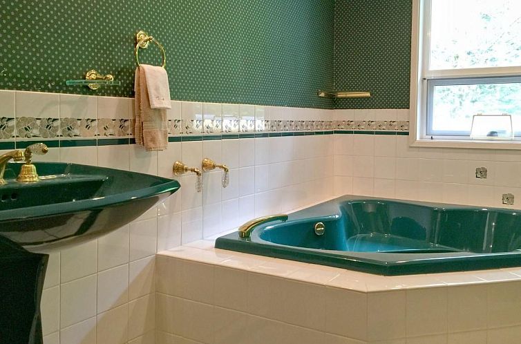 Vakantiehuis Benutzerdefinierte Hütte mit Whirlpool, Hausti