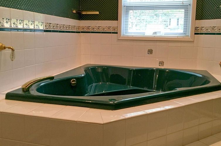 Vakantiehuis Benutzerdefinierte Hütte mit Whirlpool, Hausti