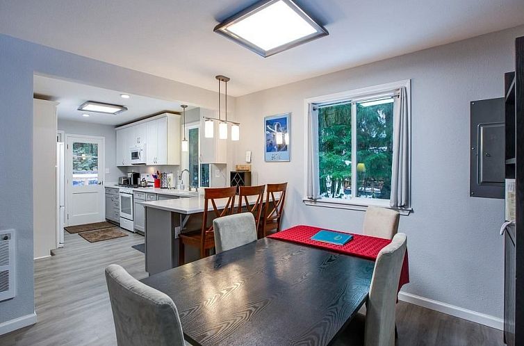 Vakantiehuis Hütte im Landhausstil mit Whirlpool und Hausti