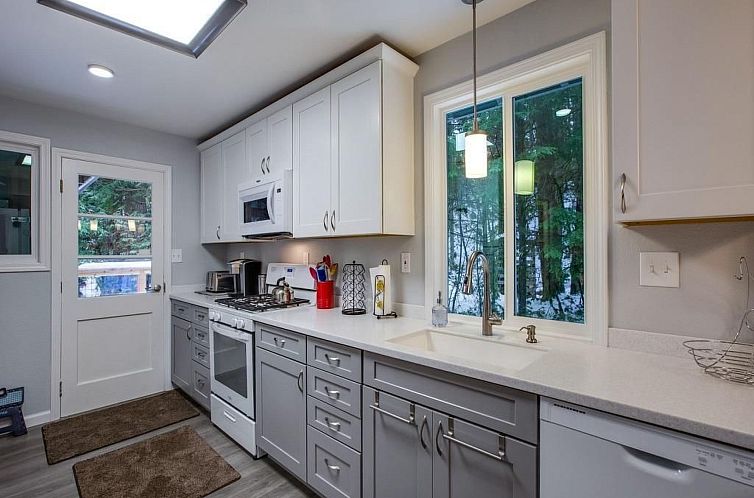 Vakantiehuis Hütte im Landhausstil mit Whirlpool und Hausti