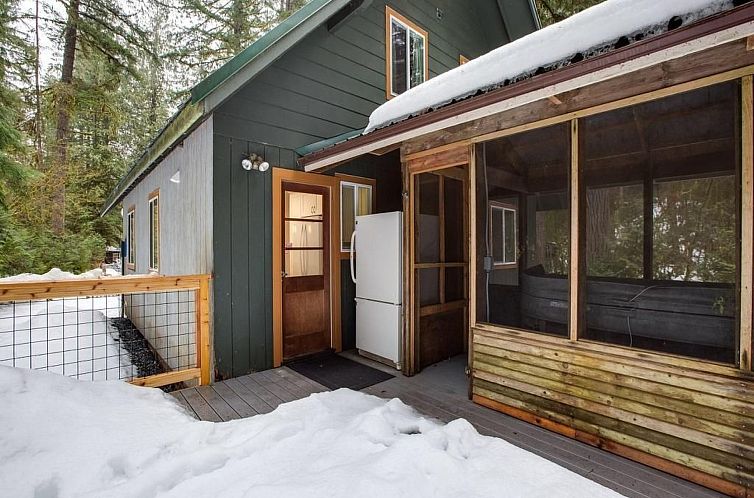 Vakantiehuis Hütte im Landhausstil mit Whirlpool und Hausti