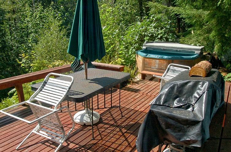 Vakantiehuis Gemütliche Hütte mit Wi-Fi, Kamin und Whirlpo