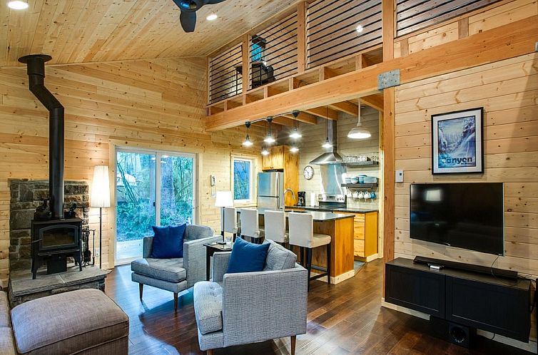 Vakantiehuis Brandneue Hütte mit Holzofen und Wi-Fi