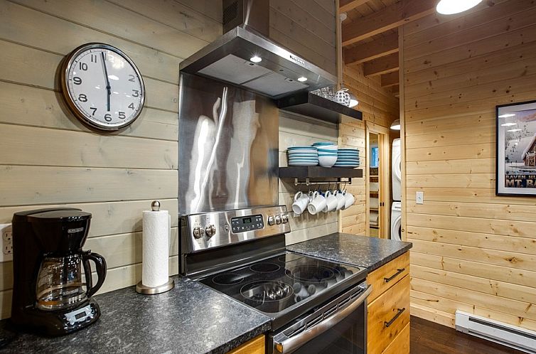 Vakantiehuis Brandneue Hütte mit Holzofen und Wi-Fi