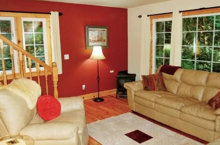 Vakantiehuis Englische Tudor-Hütte mit Whirlpool und Spielz