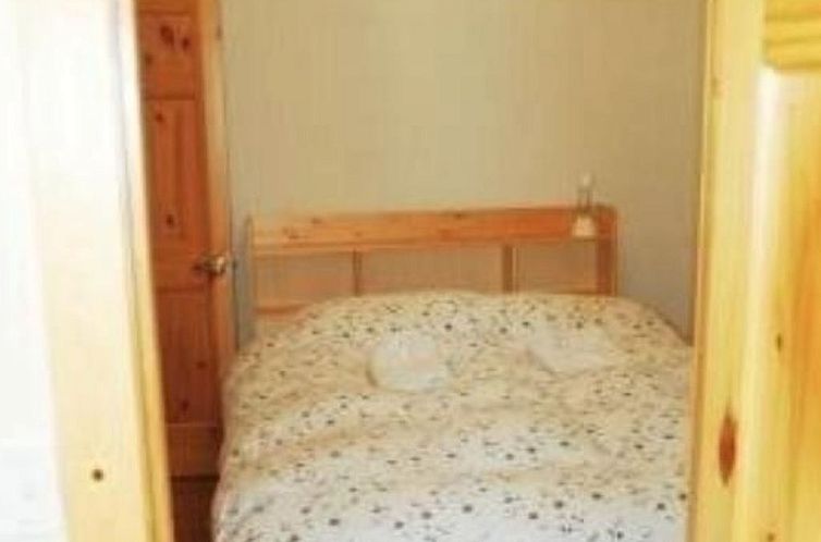 Vakantiehuis Englische Tudor-Hütte mit Whirlpool und Spielz