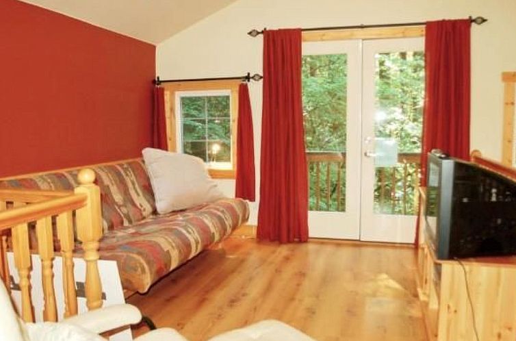 Vakantiehuis Englische Tudor-Hütte mit Whirlpool und Spielz