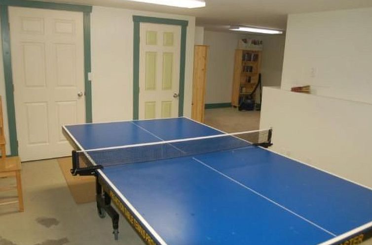 Vakantiehuis Englische Tudor-Hütte mit Whirlpool und Spielz