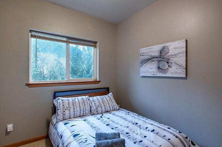 Vakantiehuis County Home Cabin mit Wi-Fi und Kamin