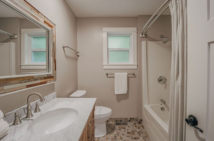 Vakantiehuis Landhaus mit Whirlpool und moderner Küche
