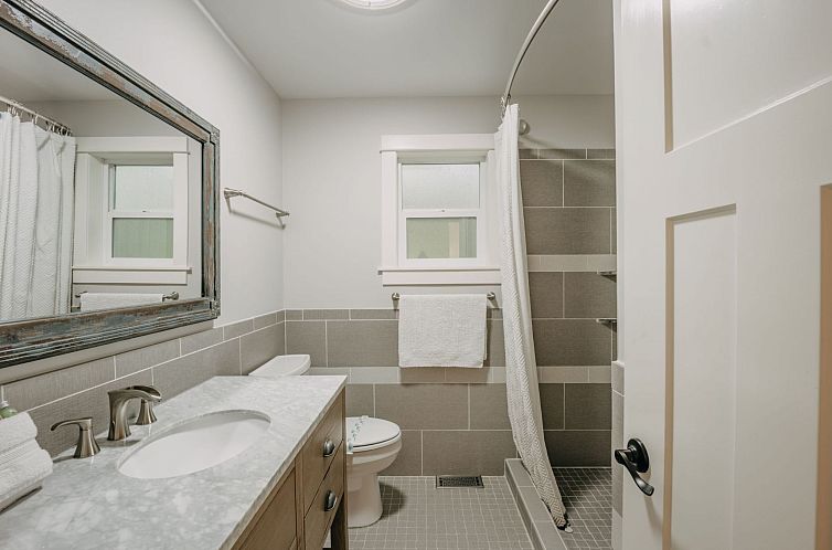 Vakantiehuis Landhaus mit Whirlpool und moderner Küche