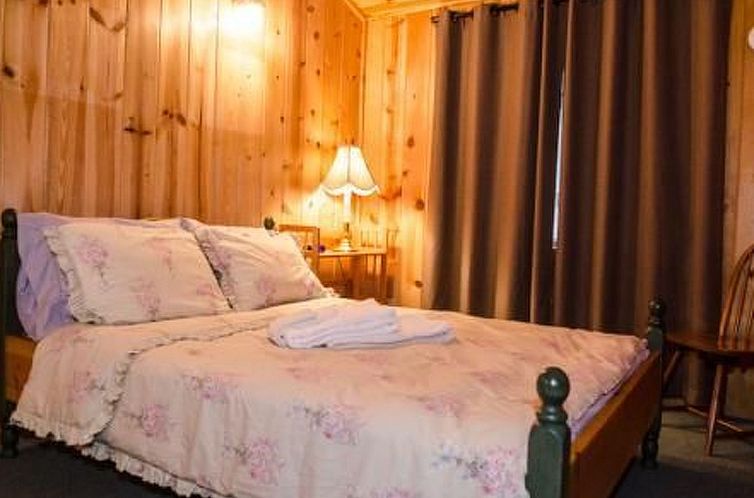 Vakantiehuis Echte Blockhütte mit Kamin und Wi-fi