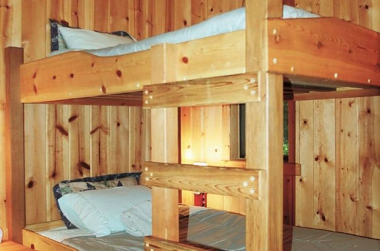 Vakantiehuis Echte Blockhütte mit Kamin und Wi-fi
