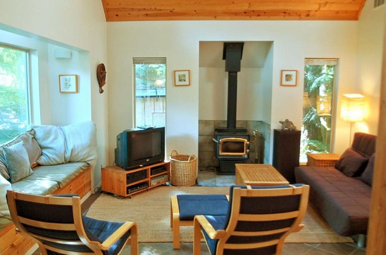 Vakantiehuis Hütte am Fluss mit Sauna, Whirlpool, Haustiere