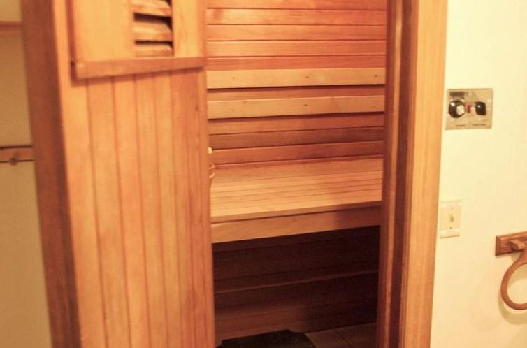Vakantiehuis Hütte am Fluss mit Sauna, Whirlpool, Haustiere