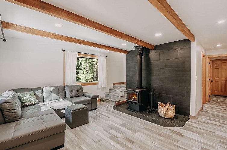 Vakantiehuis Rustikale Hütte mit Holzofen, Whirlpool, Haust