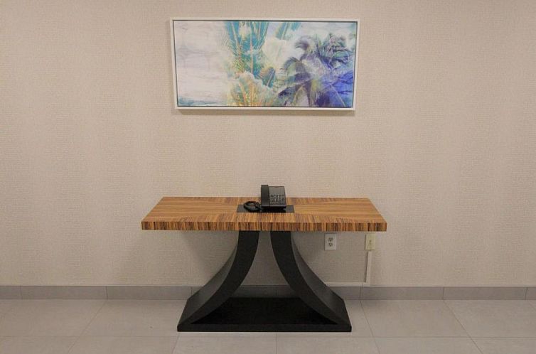 Hampton Inn & Suites Seal Beach