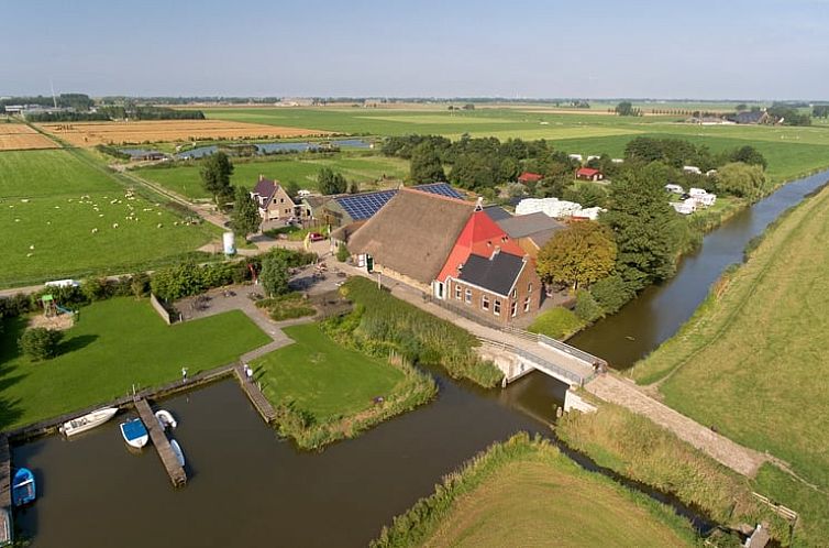 Huisje in Sint Annaparochie