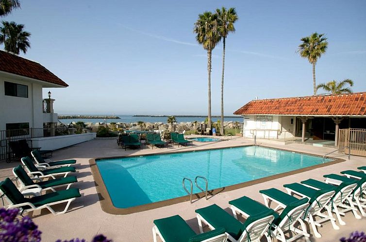 Oceanside Marina Suites - A Waterfront Hotel