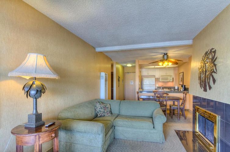 Oceanside Marina Suites - A Waterfront Hotel