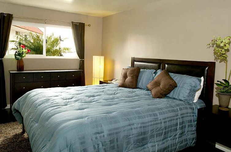 Oceanside Marina Suites - A Waterfront Hotel