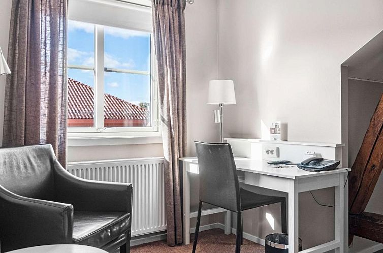 Best Western Plus Edward Hotel