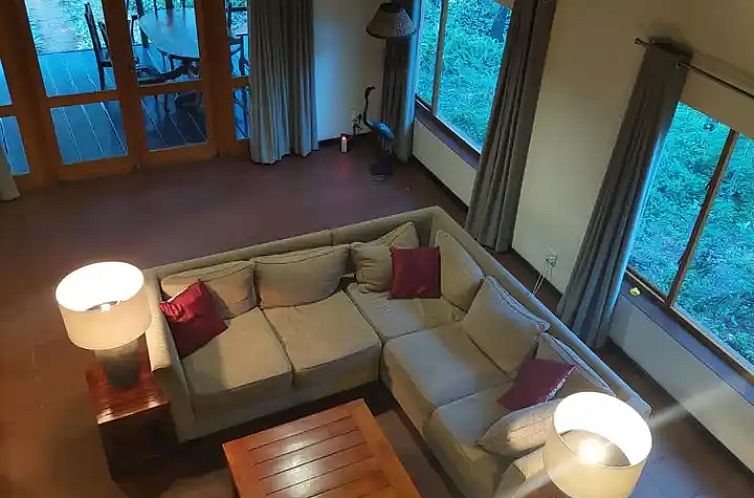 Vrijstaande villa pal naast Kruger